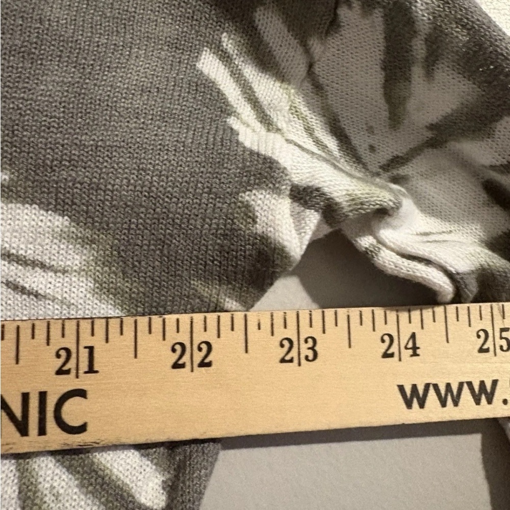 J. Jill White Green Leaf Sweater
Linen Rayon Cotton Blend
Cottagecore - Picture 8 of 9
